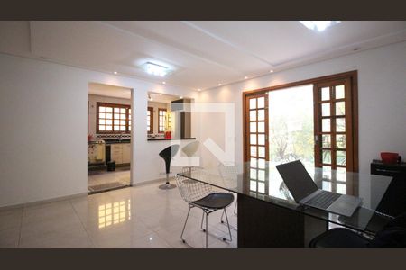 Sala de Jantar de casa à venda com 4 quartos, 245m² em Vila Lucia, São Paulo