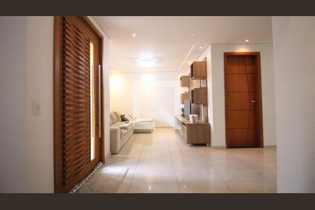 Sala de casa à venda com 4 quartos, 245m² em Vila Lucia, São Paulo