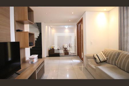 Sala de casa à venda com 4 quartos, 245m² em Vila Lucia, São Paulo