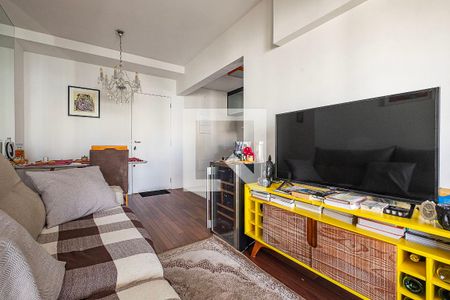 Sala/Cozinha de apartamento para alugar com 2 quartos, 73m² em Cerqueira César, São Paulo