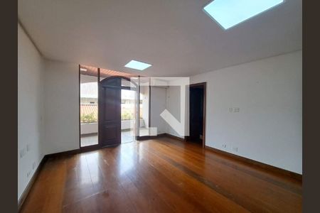 Casa à venda com 4 quartos, 1600m² em Barra da Tijuca, Rio de Janeiro