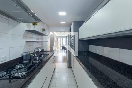 Cozinha de apartamento à venda com 3 quartos, 119m² em Centro, Curitiba