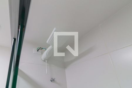 Banheiro de apartamento à venda com 1 quarto, 28m² em Vila Butantã, São Paulo