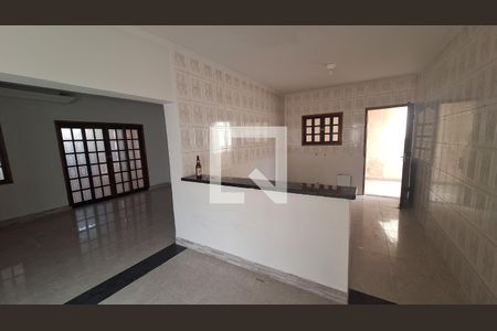 Sala/Cozinha de casa para alugar com 3 quartos, 280m² em Parque Santa Rosa, Suzano