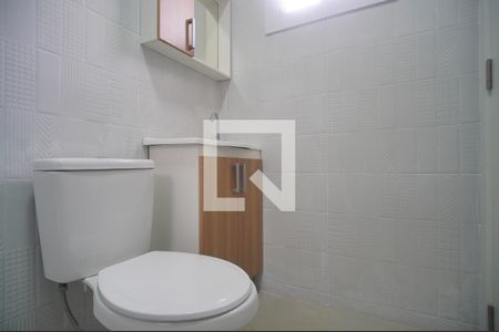Banheiro de kitnet/studio para alugar com 1 quarto, 22m² em Santa Teresa, São Leopoldo
