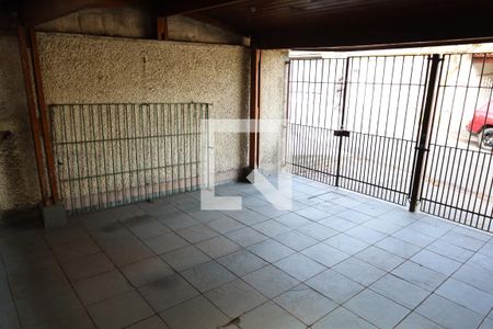 Garagem de casa à venda com 3 quartos, 127m² em Vila Sao Paulo, São Paulo