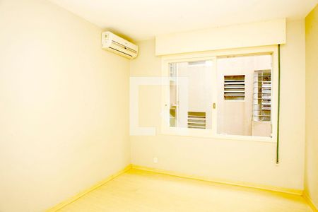 Quarto 1 de apartamento à venda com 2 quartos, 56m² em Santana, Porto Alegre