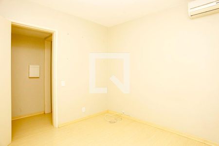 Quarto 1 de apartamento à venda com 2 quartos, 56m² em Santana, Porto Alegre