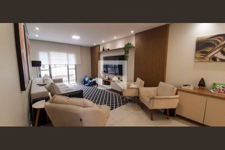 Sala de casa à venda com 4 quartos, 480m² em Veloso, Osasco
