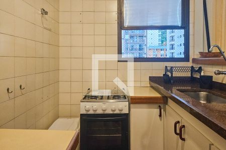 Cozinha de apartamento para alugar com 2 quartos, 70m² em Barra Funda, Guarujá