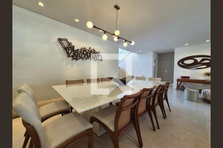 Sala de casa de condomínio à venda com 5 quartos, 680m² em Barra da Tijuca, Rio de Janeiro