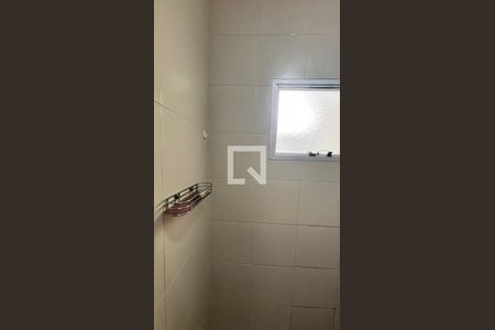 Banheiro de apartamento para alugar com 2 quartos, 60m² em Jardim Ipanema, Santo André