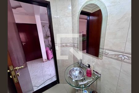 Lavabo 1 de casa à venda com 3 quartos, 206m² em Jardim Santa Clara, Guarulhos