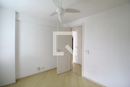 Quarto de apartamento para alugar com 2 quartos, 87m² em Barra da Tijuca, Rio de Janeiro