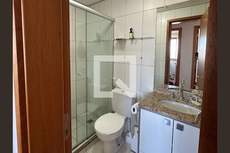 Banheiro Social de apartamento à venda com 3 quartos, 80m² em Vila Jardim, Porto Alegre
