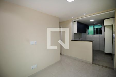 Sala de apartamento à venda com 3 quartos, 96m² em Olaria, Rio de Janeiro