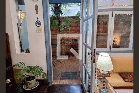 Casa à venda com 3 quartos, 270m² em Vila Olímpia, São Paulo