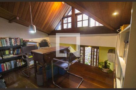 Escritório de casa à venda com 3 quartos, 270m² em Vila Olímpia, São Paulo