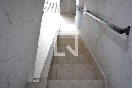 Escada de acesso de casa à venda com 7 quartos, 100m² em Parque Novo Mundo, São Paulo