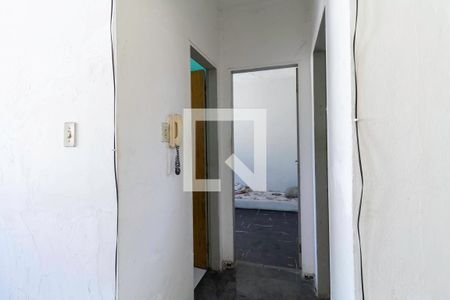 Corredor de apartamento à venda com 2 quartos, 60m² em Itatiaia, Belo Horizonte