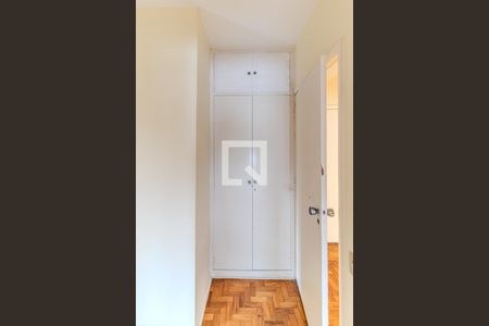 Corredor de apartamento para alugar com 3 quartos, 120m² em Higienópolis, São Paulo