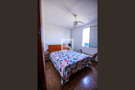 Quarto 1 de apartamento para alugar com 2 quartos, 69m² em Padre Eustáquio, Belo Horizonte