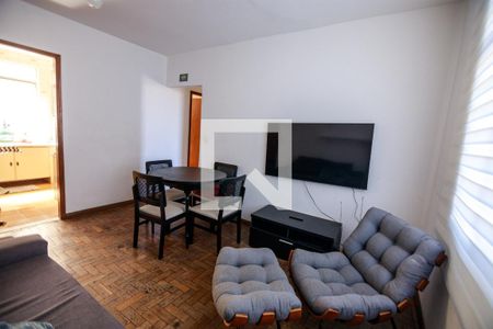 Sala de apartamento para alugar com 2 quartos, 69m² em Padre Eustáquio, Belo Horizonte