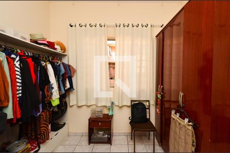 Quarto 1  de casa à venda com 4 quartos, 170m² em Sagrada Família, Belo Horizonte