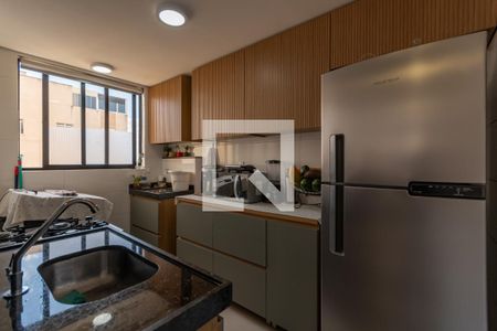 Cozinha de apartamento à venda com 2 quartos, 54m² em São Gotardo, Belo Horizonte