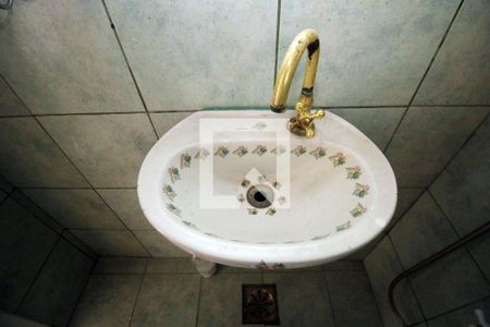 Lavabo de casa para alugar com 5 quartos, 200m² em Penha, Rio de Janeiro