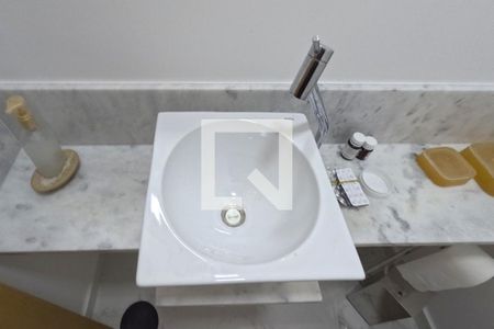 Lavabo de apartamento para alugar com 3 quartos, 100m² em Gonzaga, Santos