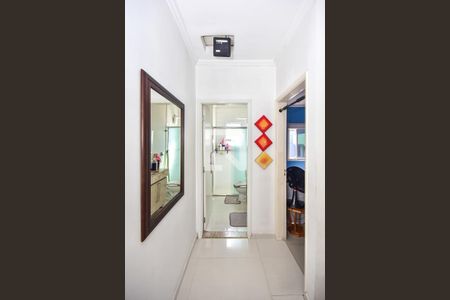 Corredor de casa à venda com 2 quartos, 110m² em Jardim Tres Irmaos, Taboão da Serra