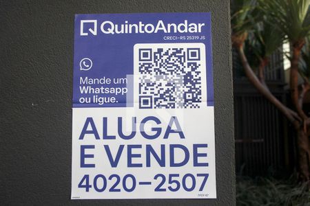 Placa de kitnet/studio para alugar com 1 quarto, 25m² em Auxiliadora, Porto Alegre