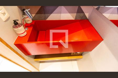 Lavabo 1 de apartamento à venda com 3 quartos, 185m² em Icaraí, Niterói