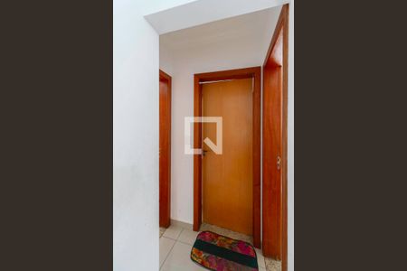 Corredor de apartamento para alugar com 2 quartos, 60m² em Minaslandia, Belo Horizonte
