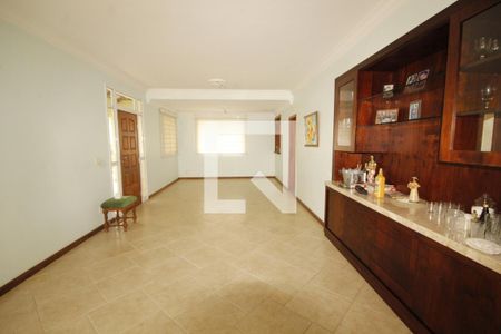 Sala de casa para alugar com 5 quartos, 347m² em Estoril, Belo Horizonte