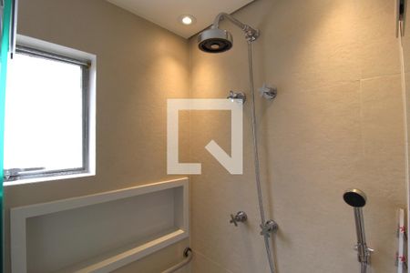 Banheiro da Suíte 1 de apartamento para alugar com 2 quartos, 72m² em Itaim Bibi, São Paulo