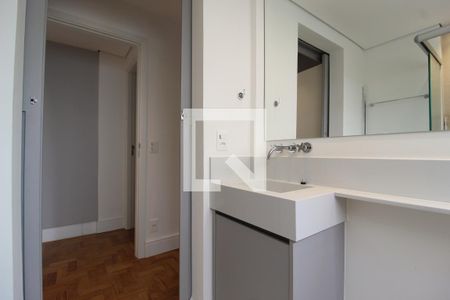 Banheiro da Suíte 1 de apartamento para alugar com 2 quartos, 72m² em Itaim Bibi, São Paulo