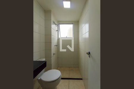 Banheiro de apartamento à venda com 2 quartos, 40m² em Vila Nova, Porto Alegre