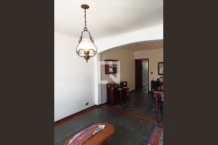 Sala de casa para alugar com 3 quartos, 190m² em Jardim Santo Elias, São Paulo