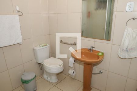 Banheiro da Suíte de casa à venda com 3 quartos, 120m² em Vila Ipojuca, São Paulo