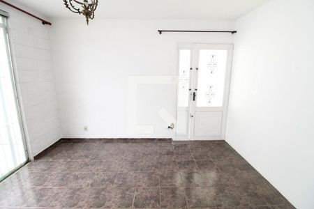 Sala de casa para alugar com 3 quartos, 200m² em Jardim Satélite, São José dos Campos