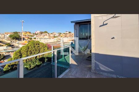 Varanda de casa à venda com 6 quartos, 375m² em Concórdia, Belo Horizonte