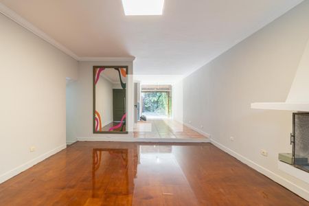 Sala de casa para alugar com 3 quartos, 179m² em Vila Nova Conceição, São Paulo