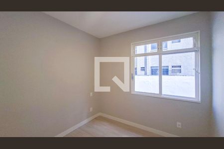 Quarto 1 de apartamento à venda com 4 quartos, 220m² em Santo Antônio, Belo Horizonte