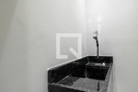 Lavabo de casa à venda com 3 quartos, 100m² em Vila Nhocuné, São Paulo