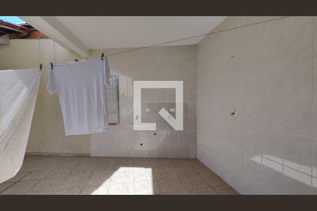 Quintal de casa para alugar com 3 quartos, 413m² em Jardim das Oliveiras, São Paulo