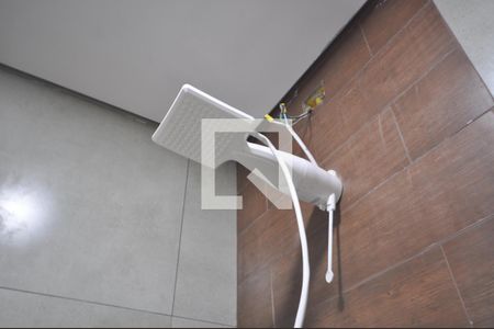 Banheiro de kitnet/studio para alugar com 1 quarto, 48m² em Vila Medeiros, São Paulo