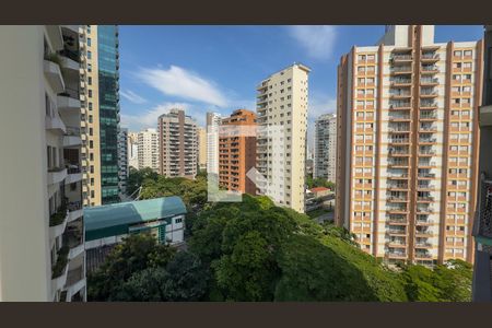 Vista da Sacada da Sala/Cozinha de apartamento para alugar com 1 quarto, 27m² em Campo Belo, São Paulo