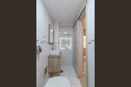 Banheiro da Suíte de apartamento à venda com 1 quarto, 40m² em Centro Histórico, Porto Alegre